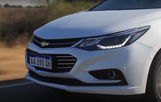 2019 Chevrolet Cruze: Features, Price & Reviews